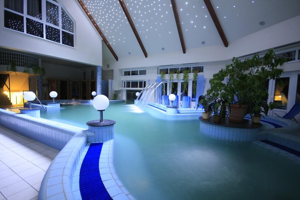 Orchidea Hotel Lipot Exterior photo
